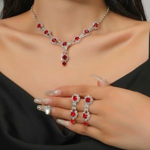 Necklace and earring set